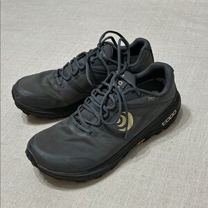 Topo Shoes Terraventure 4 Women's 8 Grey Hiking Outdoor Waterproof